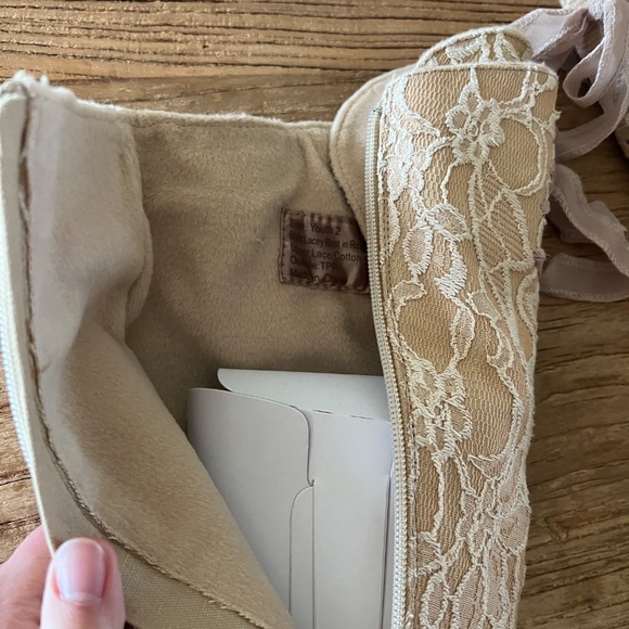 NWOT Joyfolie Lacey Boot in Rose - Picture 10 of 13